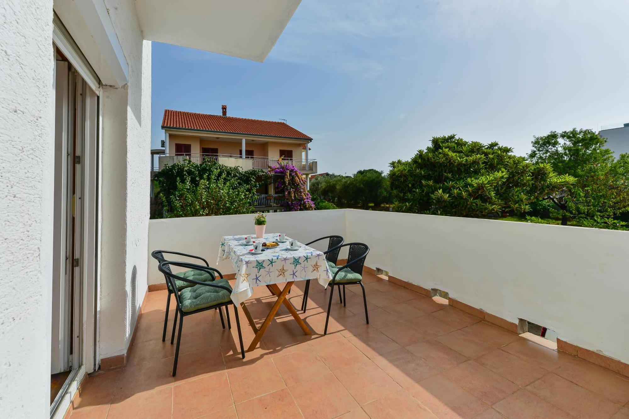 Apartments Citrus Turanj Exterior foto